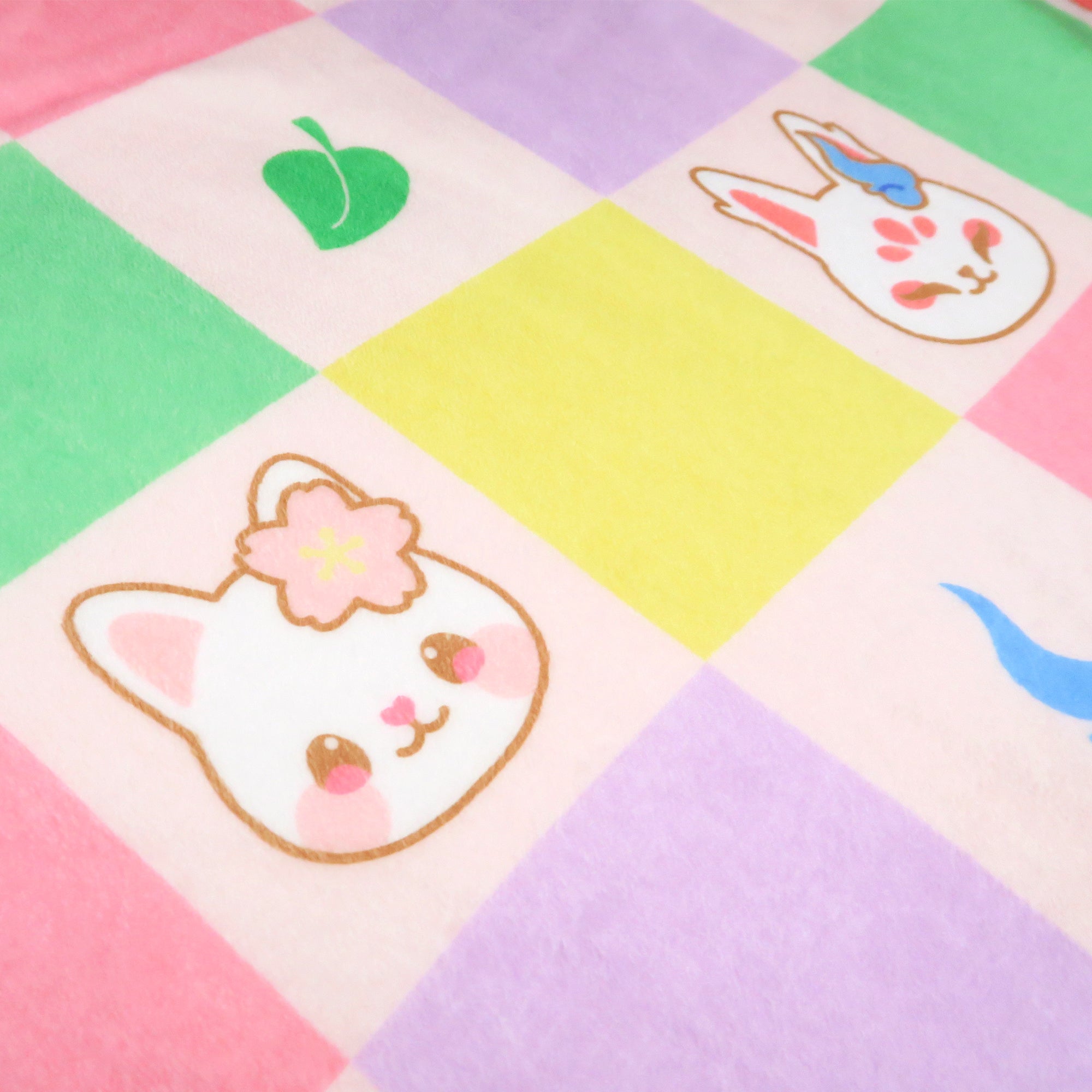 Pon Plush Fleece Throw Blanket
