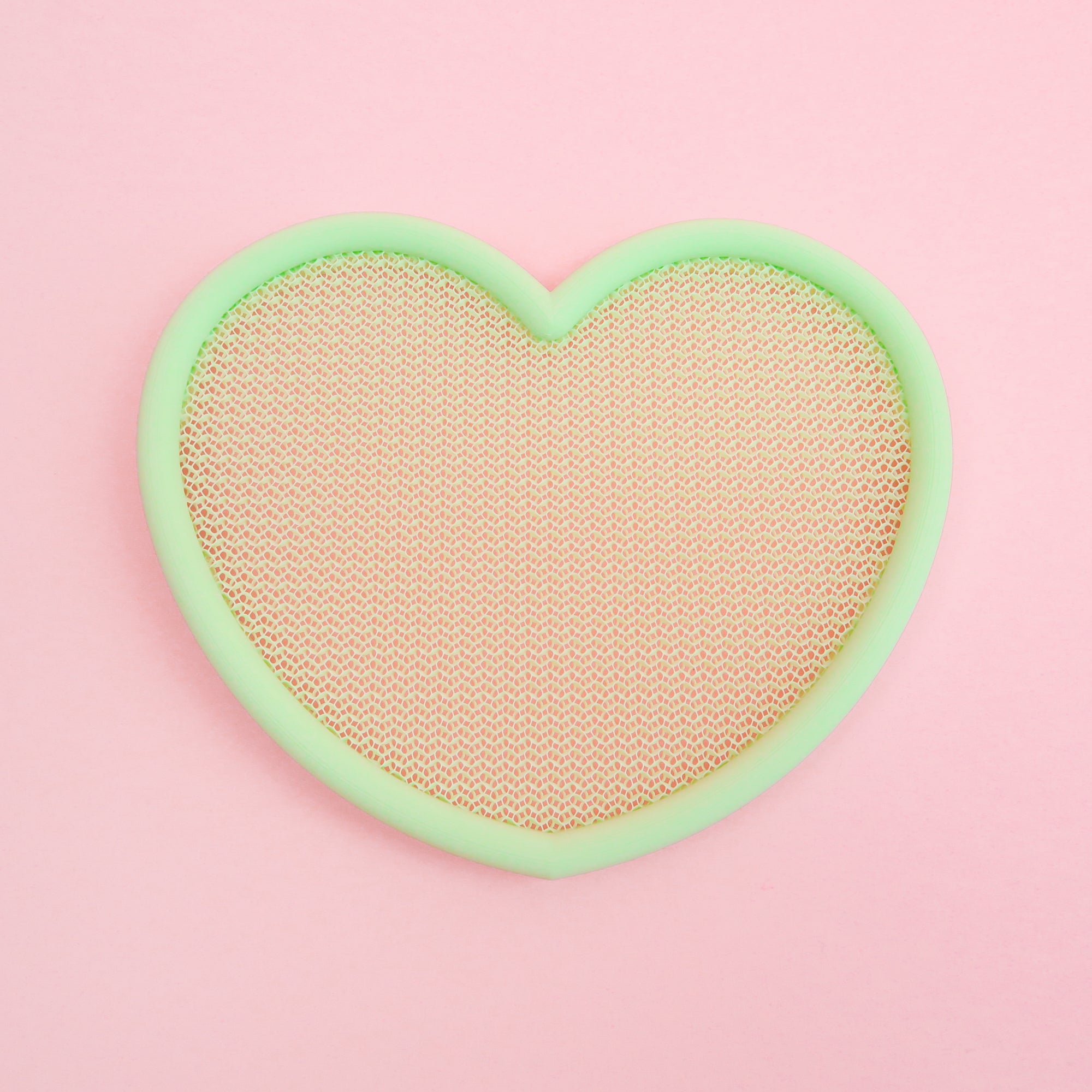 [Preorder] Heart Pin Display