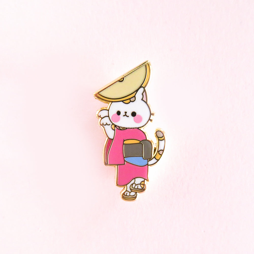 Awaordori Cat Pin