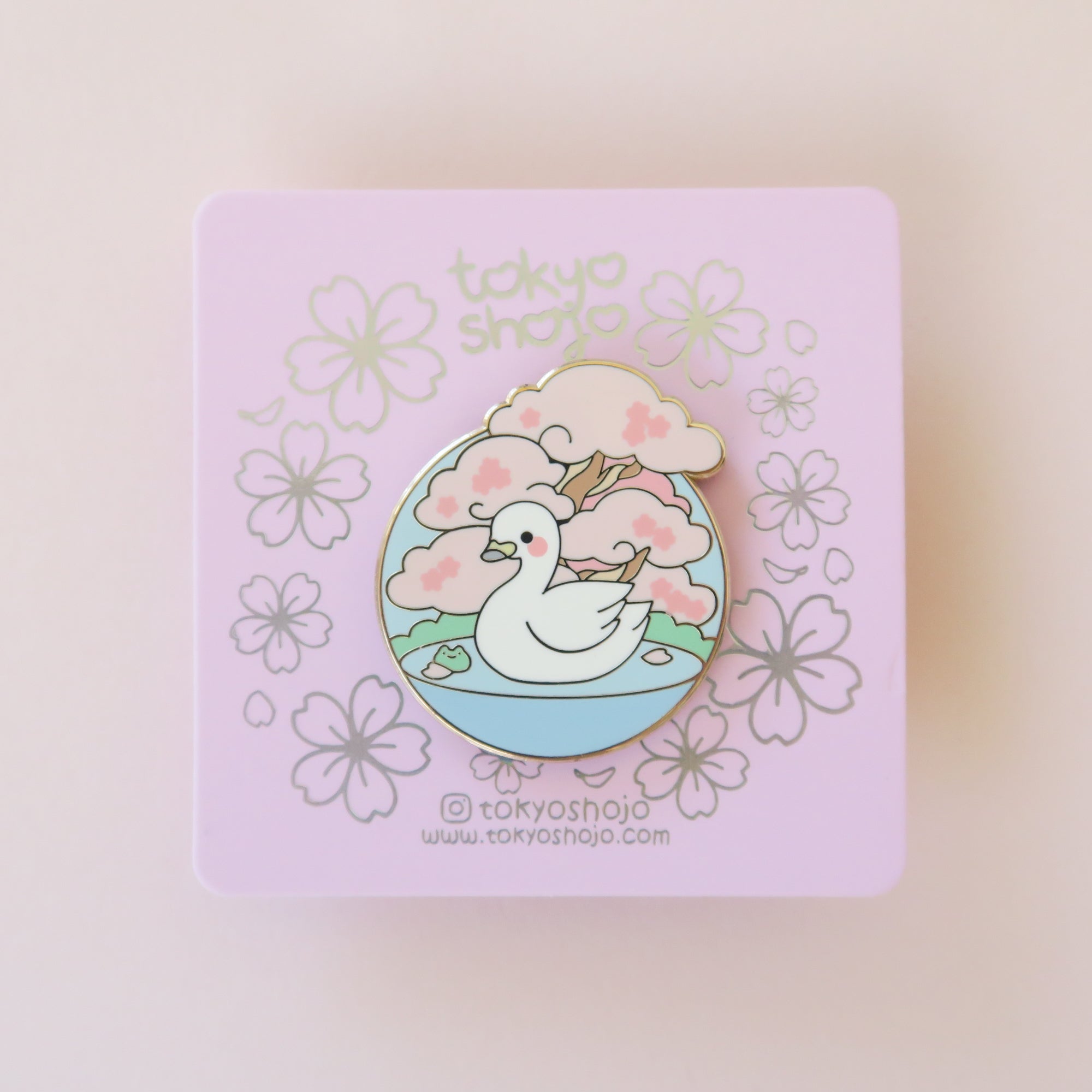 Sakura Swan Pin