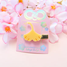 Load image into Gallery viewer, Pon Plush Hair Clips
