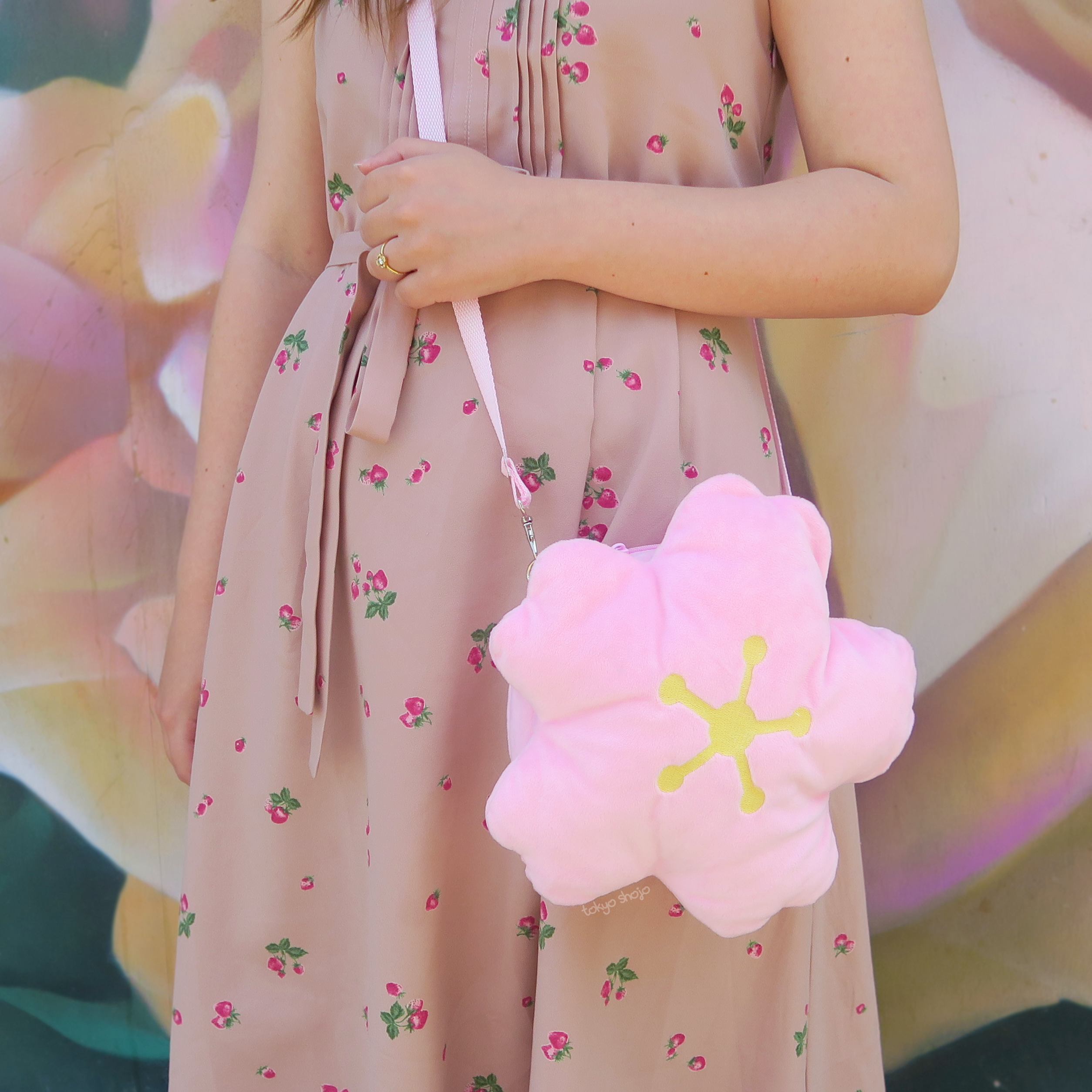 Sakura Plush Pochette